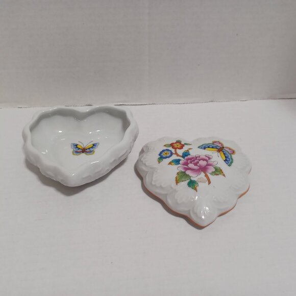 Vintage Estee Lauder Ceramic Heart with Flowers and Butterfly - Picture 3 of 6